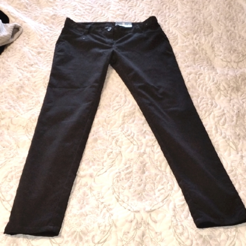 IZOD Approved Schoolwear Junior Stretch Black Plants, Size: 3, NWT